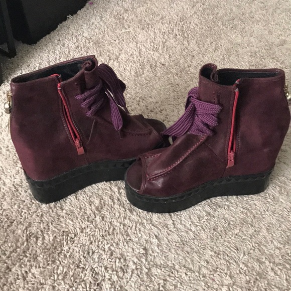 Wedge - Picture 3 of 3